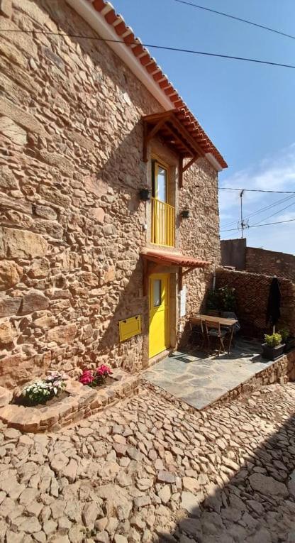 Casa Vinte & Cinco Alojamento Local Penha Garcia Eksteriør bilde