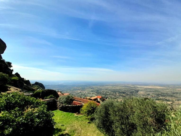 Casa Vinte & Cinco Alojamento Local Penha Garcia Eksteriør bilde